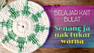 Tutorial kait tapak kopiah dan cara tukar warna ][ Crochet a circle and change colour