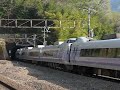 Ｅ３５１系スーパーあずさ、梁川駅通過