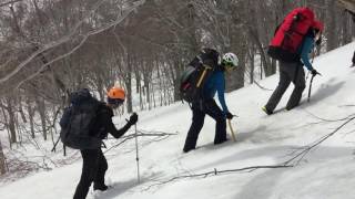 登山実技II（2年生）　火打山　アイゼン・ピッケル訓練