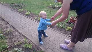 Pirmieji žingsniai /  Firsts steps ( 13 months ) #firstssteps