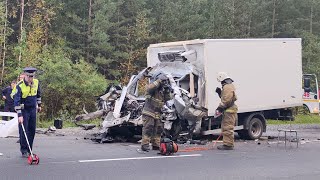 Молодой дальнобойщик погиб при ударе о разметочную машину