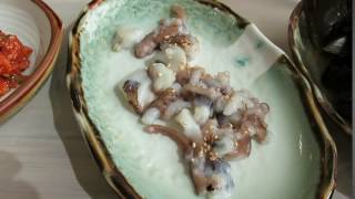 Jagalchi Fish Market(扎嘎其市场) - 生章鱼 (Live Octopus - Sannakji)