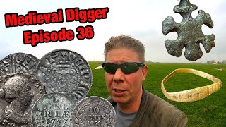 Metal Detecting in the Netherlands! Gold, Silver and Bronze!