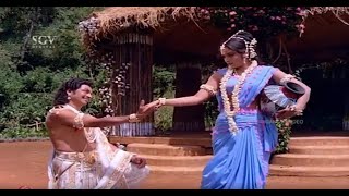 King Dushyanta Meets Shakuntala For First Time | Kaviratna Kalidasa Kannada Movie Scene | Dr. Raj