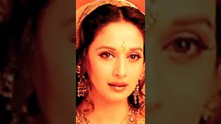 Bahut Pyaar Karte Hai | Madhuri Dikshit Romantic Melodious Song Status || Faiz Entertainer #shorts