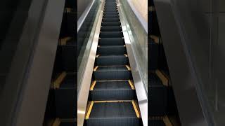 都心なのにエスカレーターに乗ってる人がいない！！【乗り忘れ注意】_escalator Akasaka Tokyo