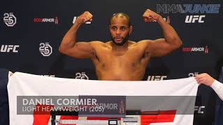 UFC 220: Daniel Cormier vs  Volkan Oezdemir official weigh in highlight