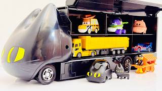 Unboxing 11 Tomica Mini Cars and loading them into the Kuroneko Convoy! A fun lineup of mini cars!