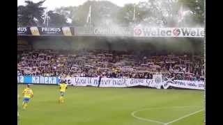 Lokeren-fans zingen voor Gregory Mertens