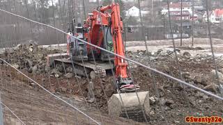 4K| Hitachi Zaxis 135US Digging Rocks