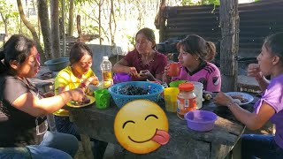 🔴comiendo con toda LA familia en LA mesa pero nos sopredimo al escuchar esto de LA mujer de tomas😱