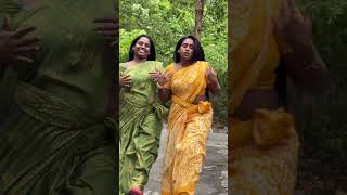 #chinna_veeda_varattuma #song #trending #reels #twins 💚♥️💙😍🥰💃👯🔥👌💛