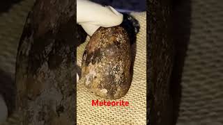 قطعه کربنی کم نظیر با الماس های قابل مشاهده. #meteorite #meteoritics #شهابسنگ #شهاب #سنگ_قیمتی