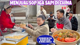 MENJUAL SOP IGA SAPI DI CHINA, ALHAMDULILLAH WALAU HARGA SEPORSI SEGINI TETAP BANYAK PEMBELI