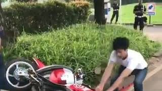 Lagi viral ruksak motor scoopy engga terima di tilang