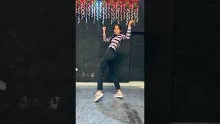 अंग्रेजी बीट Te 🤯 Angreji Beat Dance Girl. Dance Steps. #shorts #punjabi #youtubeshorts #viral