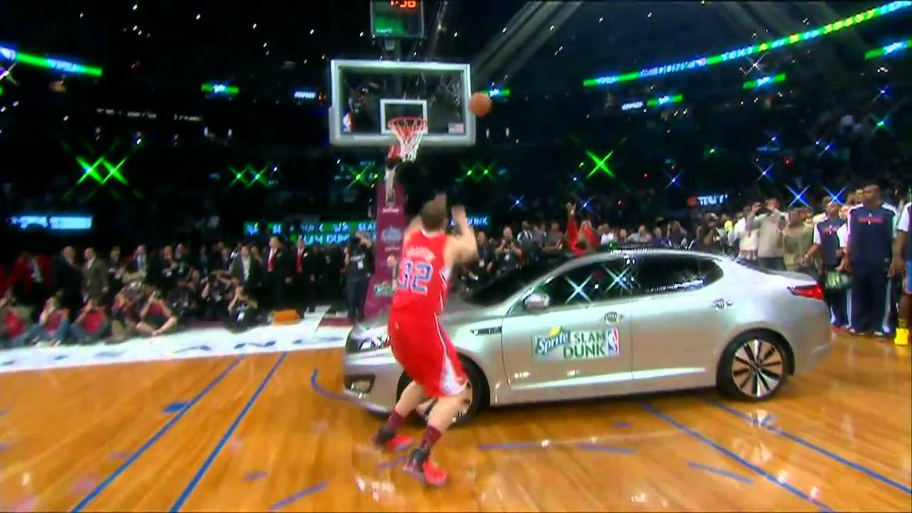 Blake Griffin Dunk Over Car Wallpaper