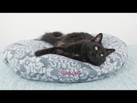 How to Sew a Fleece Pet Bed - Dog or Cat How to Sew a Fleece Pet Bed - Dog or Cat