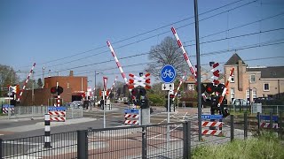 Spoorwegovergang Oudenbosch // Dutch railroad crossing