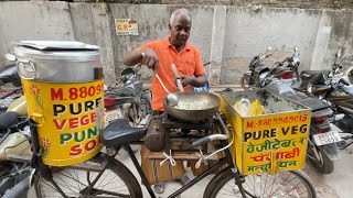 Chacha ji Makes Gravy Manchurian on Cycle | Indian Street Food
