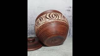 Ceramic casserole with a lid 135.25 fl.oz Handmade from red clay. Carved pattern