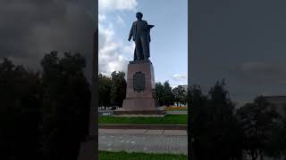 СКВЕ РЕПИНА ЛУЖКОВ МОСТ