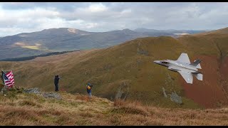 Incredible F-35A \u0026 F-15D 4k Mach Loop video!