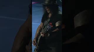 Guns N' Roses - Civil War - Slash Guitar Solo (LIVE)