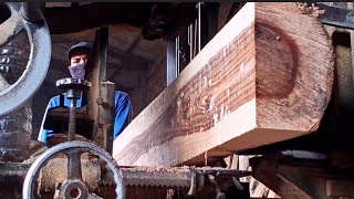 Istimewanya kayu waru serat kehitaman mirip sonokeling - gergaji mesin kayu