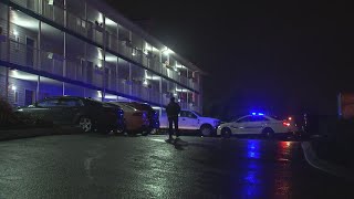 Man critically wounded in stabbing at South Nashville motel