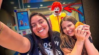 O Ronald Mcdonald do Mal está atrás da Aninha! 🚨