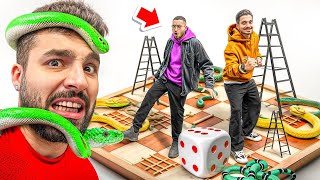 توی دنیای واقعی مارپله بازی کردیم 🐍🎲