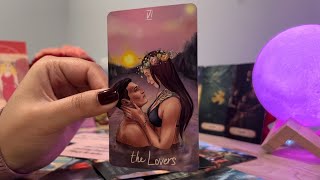 ARIES| LA ATRACCIÓN ENTRE LOS DOS ES MUTUA 😍❤️‍🔥 PERO, MIRA POR QUÉ NO SE DECIDE 👀..💰| NOV. 2024 🔮