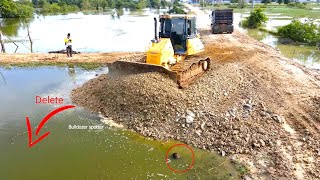 Wonderful stronger Bulldozer KOMATSU DX51P work push stone filling up Flooded area/Dump truck 5T