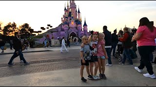 DISNEYLAND PARIS with a 6 and 7 year old [Ep. 24]