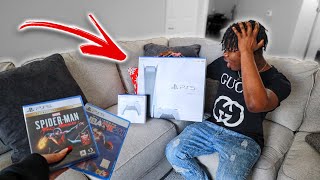 SURPRISING MY BOYFRIEND WITH A PS5! *CUTE REACTION*