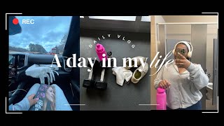 daily vlog: chill girl chronicles 🤍 | baking, my 1st gynecologist appt, gym day