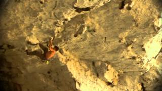 En attendant Berhault - Climbing the big roof in Italy [HD]