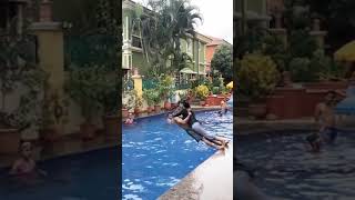 ROMANTIC LOVE SWIMMING POOL😍| COUPLE LOVE KISSING 👨‍❤️‍💋‍👨| NEW ROMANTIC SONG WHAT'SAPP STATUS 2