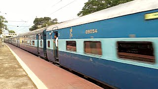 13151/Kolkata-Jammu Tawi Express | Sealdah Express | Train video-7 | कोलकाता जम्मूतवी एक्सप्रेस