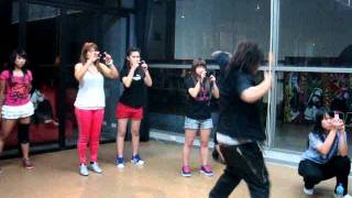 2011.8.1 舞道館 小榮 Girl Hip Hop-示範.MPG