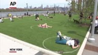 Circles enforce social distancing in NYC park