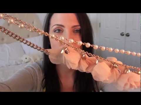 How to wear necklaces as headbands and bracelets How to wear necklaces as headbands and bracelets