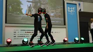 スケート型セグウェイ「Segway Drift W1」ステージ動画 -Impress Watch