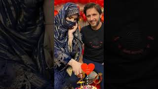 Shahid Afridi with his Wife Nadia Afridi | Shahid Afridi Wife and Daughters | Lovely 🌹 Family.