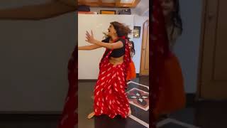 #Lakshmi#Manchu#Dance#Short    Viral Video : South Actress Lakshmi Manchu Dance in World MUSIC Day