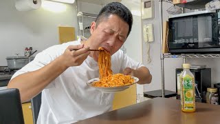 朝ごはんに「蒙古タンメン中本 汁なし麻辛麺」を２玉いただくダイエッター