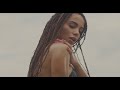 anitta paga peitinho em seu clipe