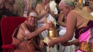 Kāmākshi Ambāl Devasthānam Kumbhabhishekam 26 Jagadguru blesses the crown to be offered to Kāmākshi