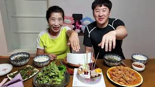 먹방MUKBANG 와이프생일날 생일이벤트,돼지고기주물럭,미역국,아이스크림케이크,귤 birthday \u0026 Pork \u0026 Seaweed soup (EATING SHOW)